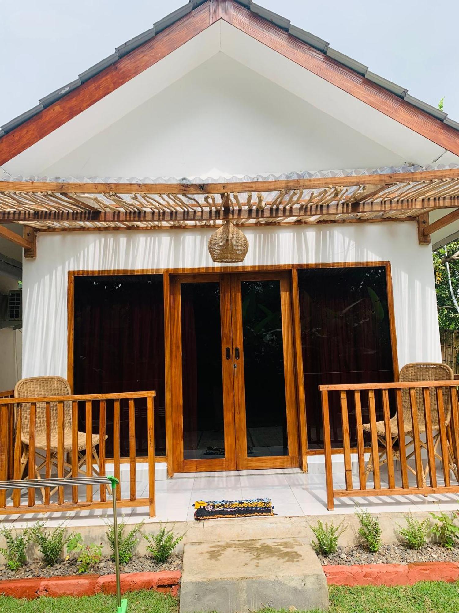 Anjani Larva Cottage - Homestay And Eatery Senaru Eksteriør billede